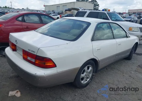 1998 Lexus Es 300 из США, поврежденный, VIN JT8BF28G7W5043183